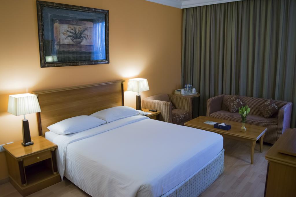 Le Royal Express Salmiya Hotel Exterior photo