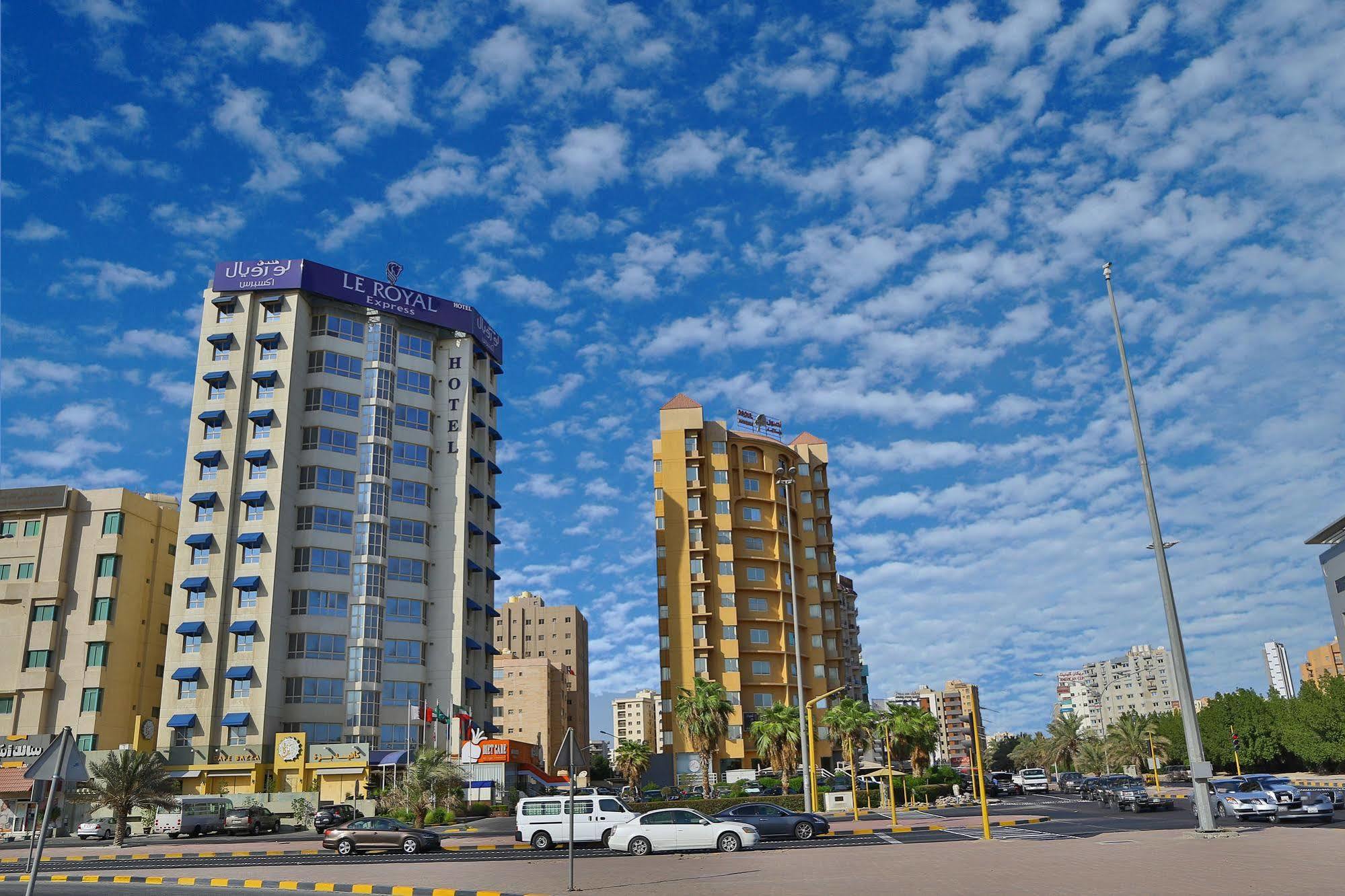 Le Royal Express Salmiya Hotel Exterior photo